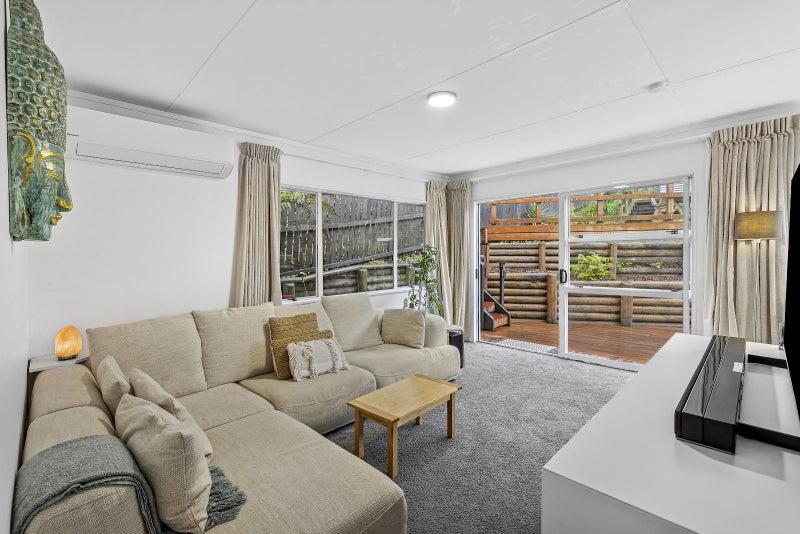 10A Chamboard Place, Washington Valley, Nelson - Carousel 1