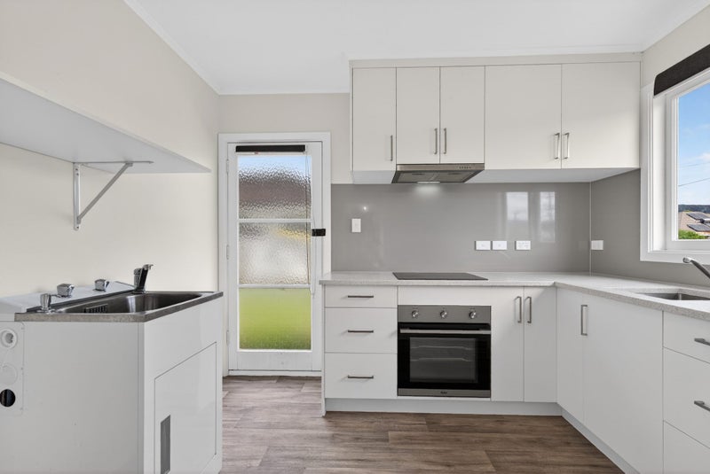 1/57 Ararino Street, Trentham, Upper Hutt - Carousel 2