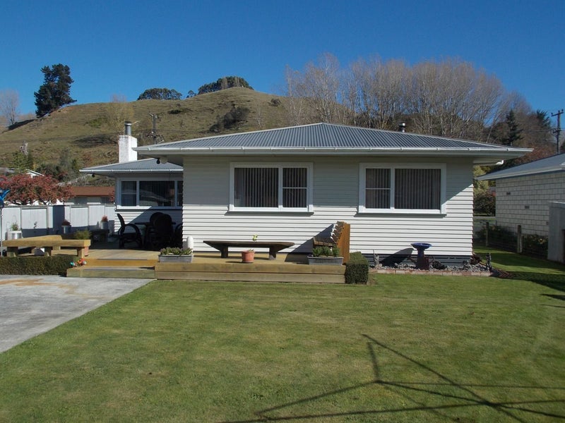 16 Ongo Road, Hunterville - Carousel 1