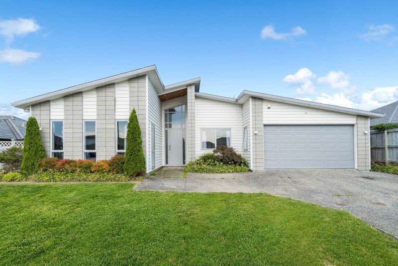 17 Kuawa Drive, Kumeu - Carousel 1