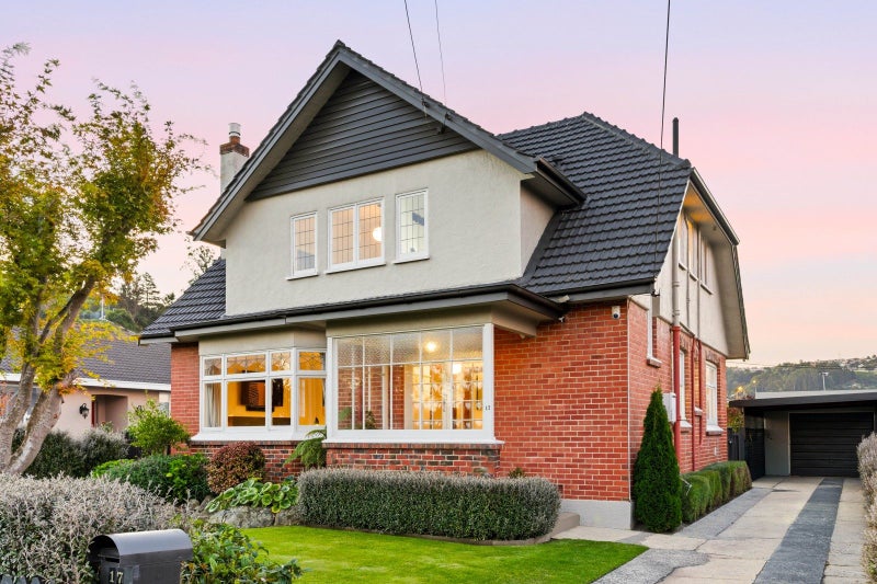 17 Wycolla Avenue, Saint Clair, Dunedin - Carousel 2