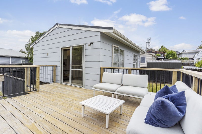 159A Beach Haven Road, Beach Haven, Auckland - Carousel 1