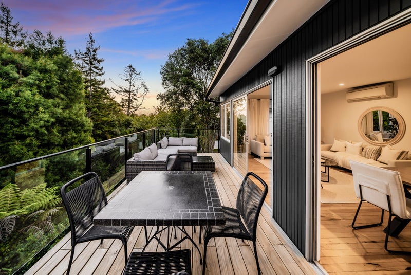 18 Waiatarua Road, Remuera, Auckland - Carousel 2