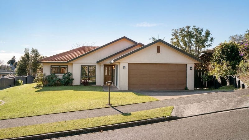 15 Bayvista Close, Welcome Bay, Tauranga - Carousel 1