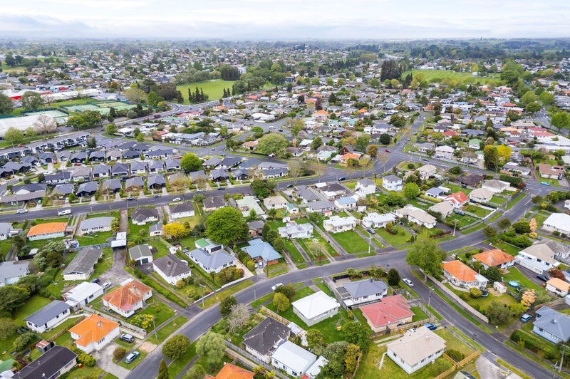 20 Pinfold Avenue, Hamilton East, Hamilton - Carousel 27