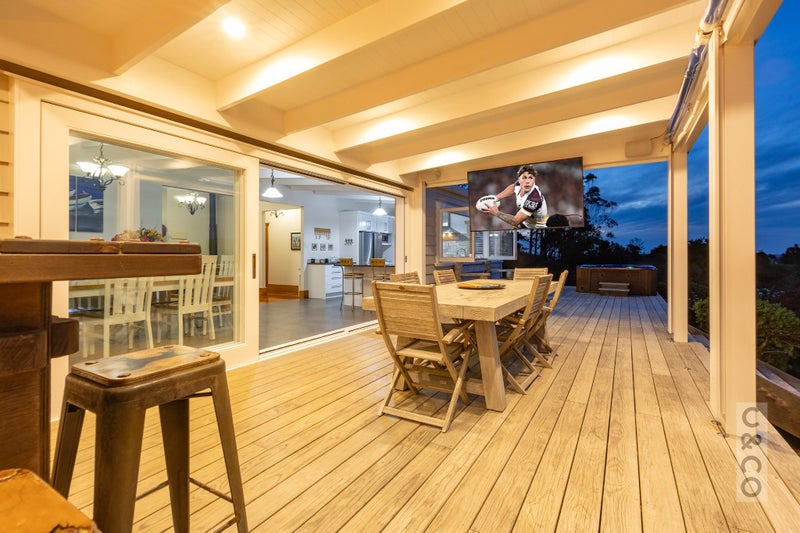 10 Kaipara View Road, Helensville, Helensville - Carousel 50