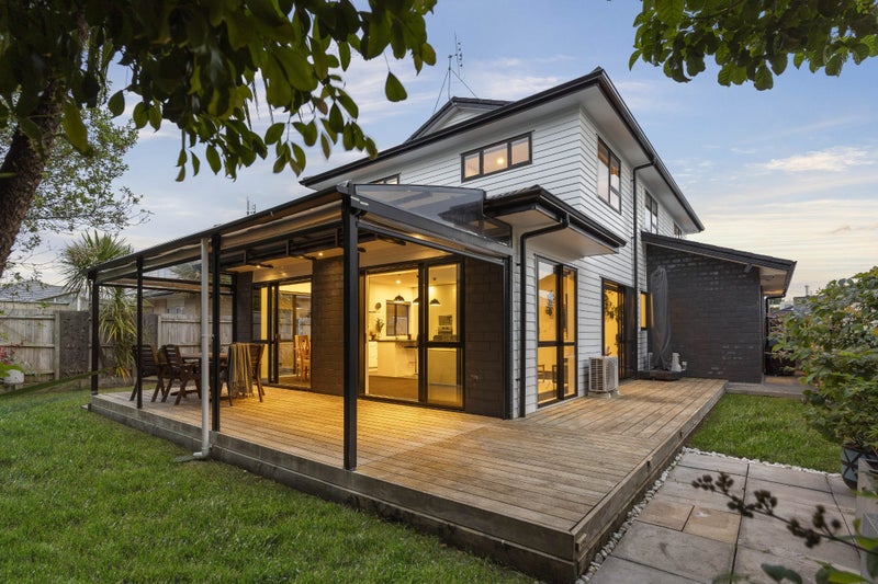 14 Marie Costello Way, Beach Haven, Auckland - Carousel 1