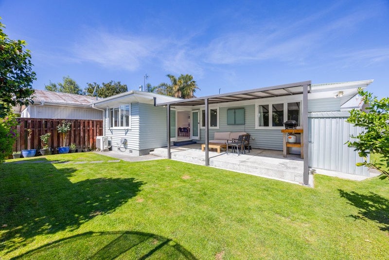 2/27 Trevelyan Street, Onekawa, Napier - Carousel 2