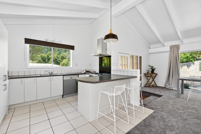 12 Tokomaru Drive, Havelock North, Havelock North - Carousel 2