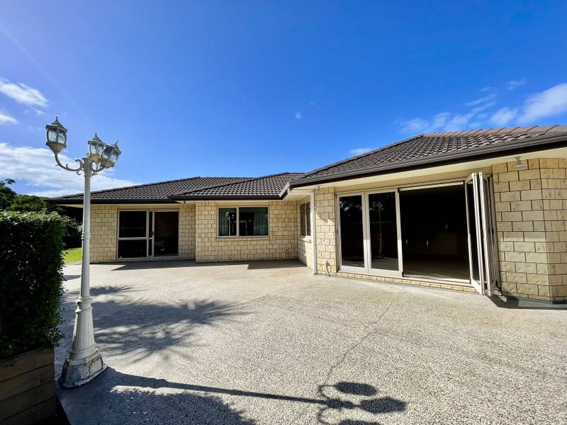 11 Schopolo Place, Schnapper Rock, Auckland - Carousel 2