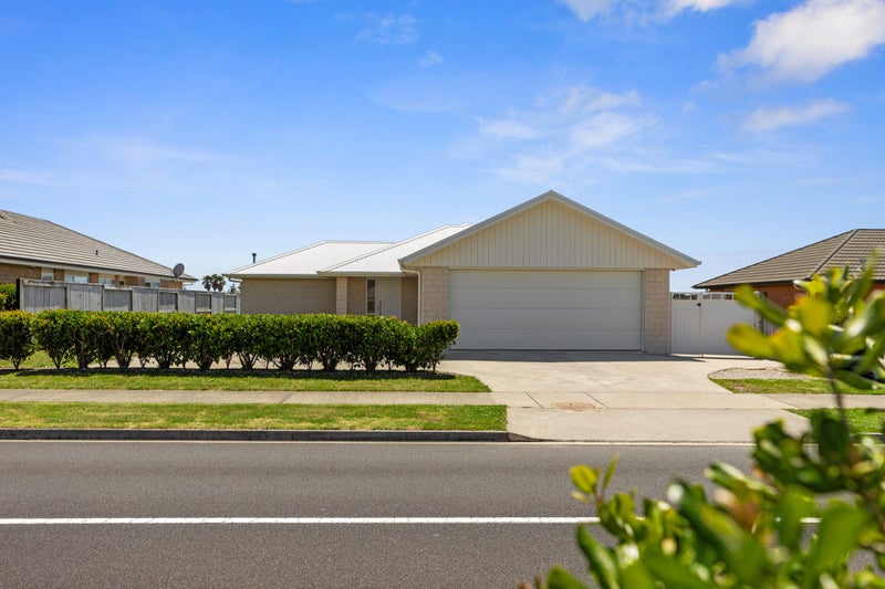 12 Kapuka Street, Papamoa Beach, Papamoa - Carousel 1