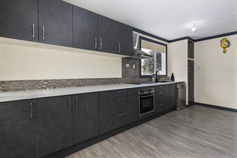 52 Elizabeth Street, Riversdale, Blenheim - Carousel 2