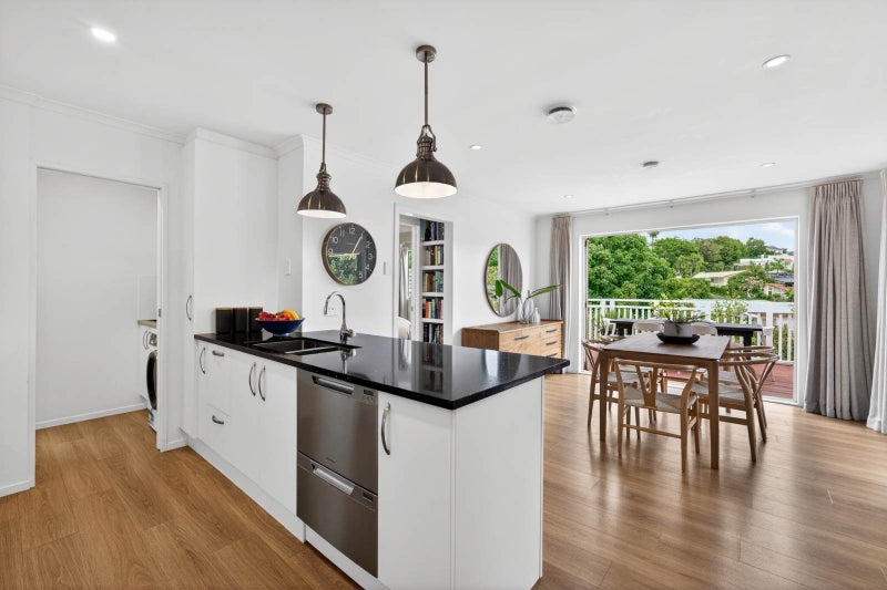 41 Nihill Crescent, Mission Bay, Auckland - Carousel 1