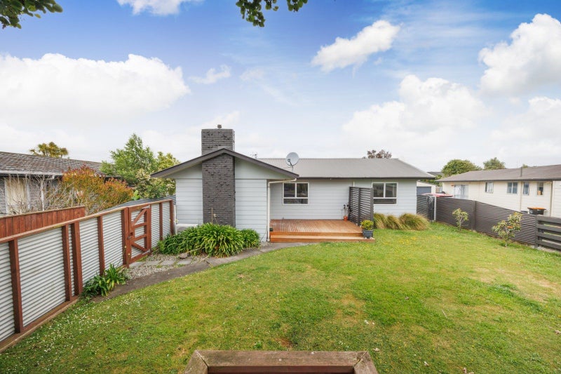 127 Apollo Parade, Milson, Palmerston North - Carousel 21