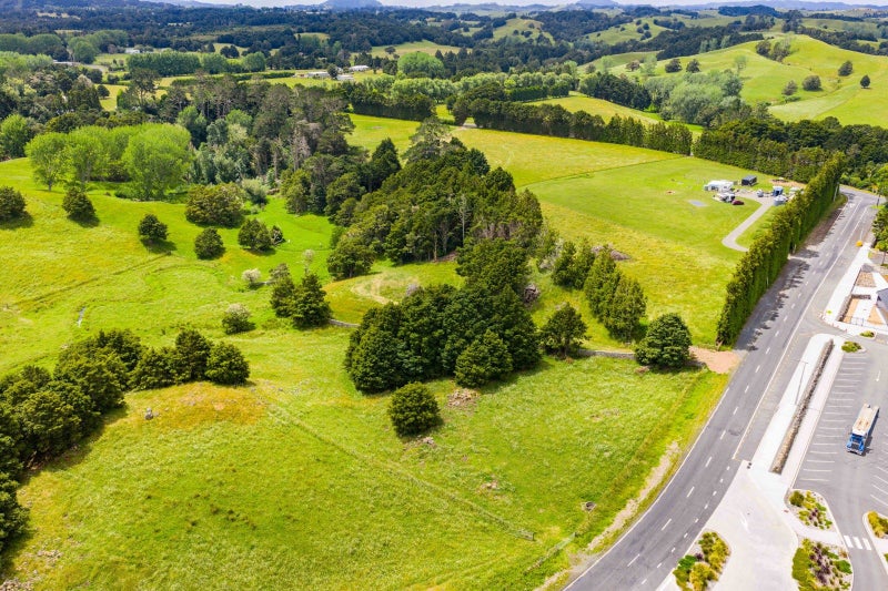 18 Omana Road, Maungakaramea, Maungakaramea - Carousel 1