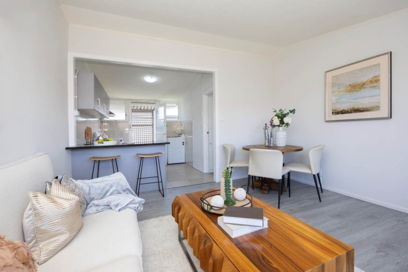 2/5 Aranui Road, Mount Wellington, Auckland - Carousel 2