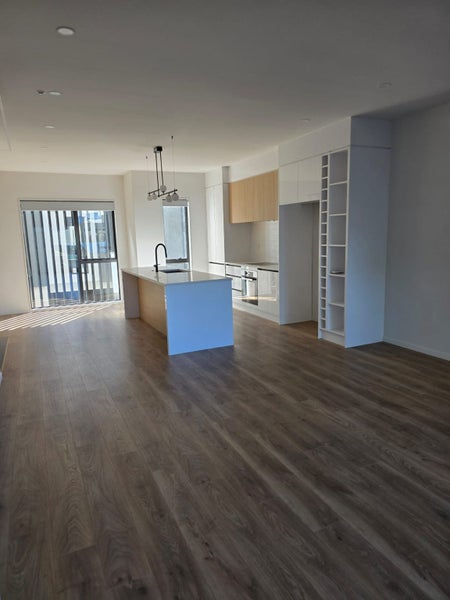 20 Mina Way, Browns Bay, Auckland - Carousel 2