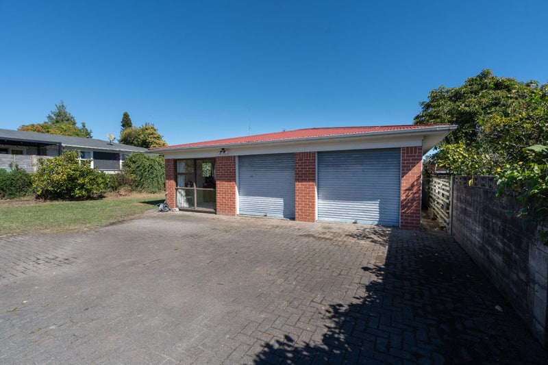 34 Fenwick Crescent, Hillcrest, Hamilton - Carousel 2