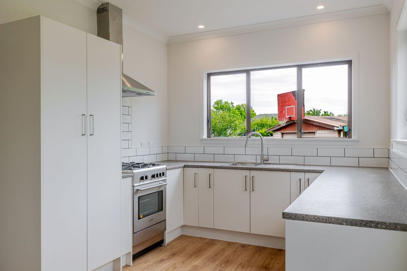 38 Savage Crescent, West End, Palmerston North - Carousel 1