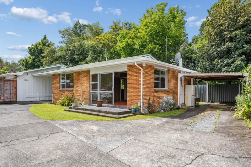 1/22 BURNS Grove , TRENTHAM, UPPER HUTT - Carousel 1