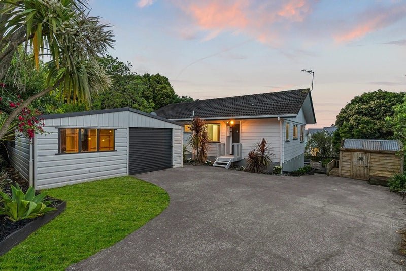 1/20 Royal View Road, Te Atatū South, Auckland - Carousel 1