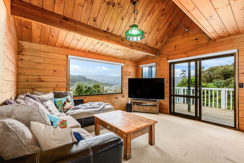 45 Kairanga Crescent, Wainuiomata, Lower Hutt - Carousel 2