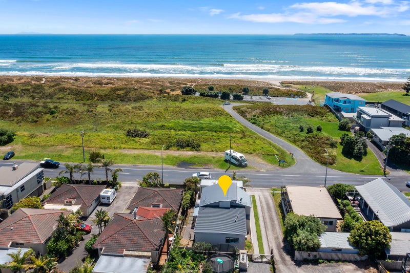 1008 Papamoa Beach Road, Papamoa Beach, Papamoa - Carousel 1