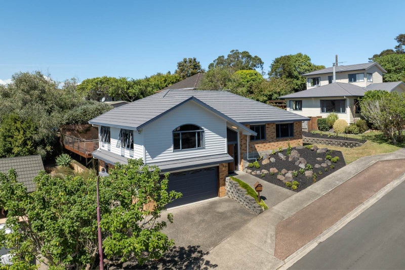 3 Frenz Drive, Titirangi, Auckland - Carousel 1