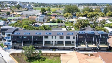 8/130 Rosebank Road, Avondale, Auckland - Carousel 1