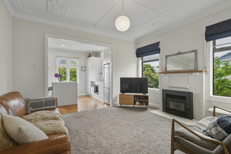 1 Ashley Street, Belleknowes, Dunedin - Carousel 2