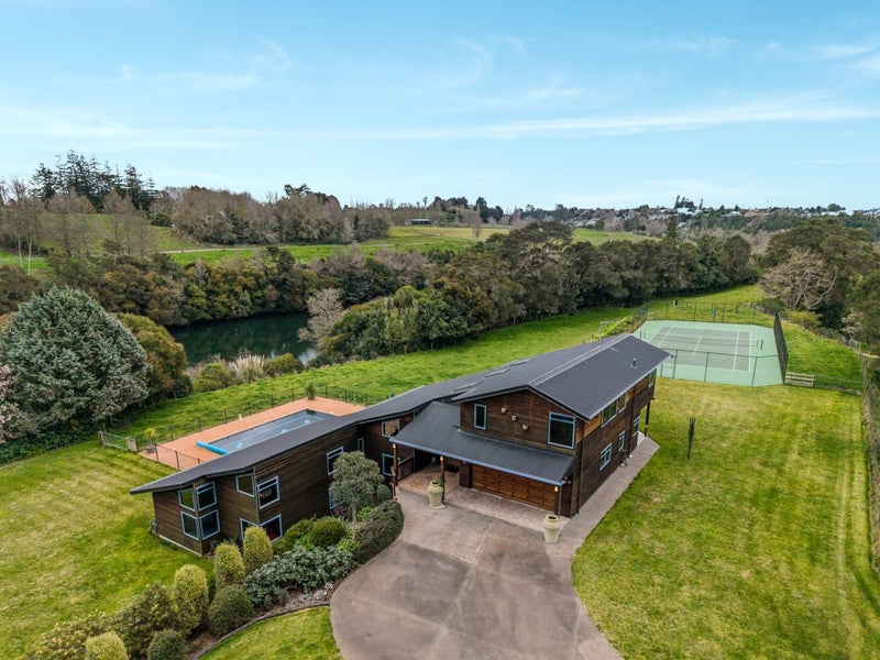 72A Riverglade Drive, Tamahere, Hamilton - Carousel 1