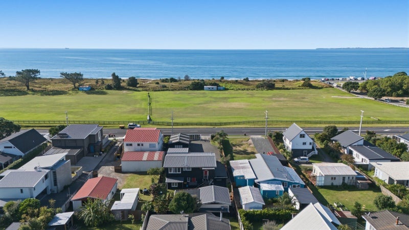 476 Papamoa Beach Road, Papamoa, Tauranga, Bay Of Plenty - Carousel 2