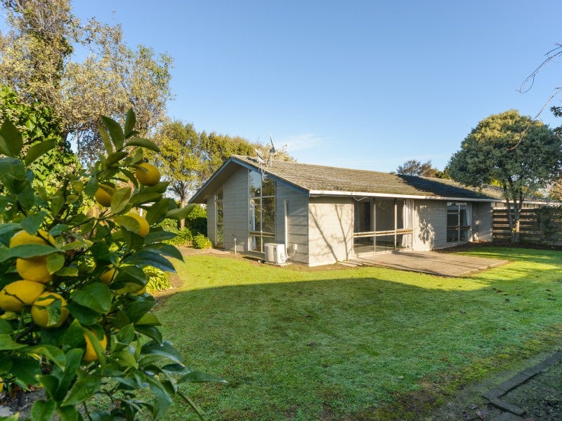 32B Dunk Place, Milson, Palmerston North - Carousel 17