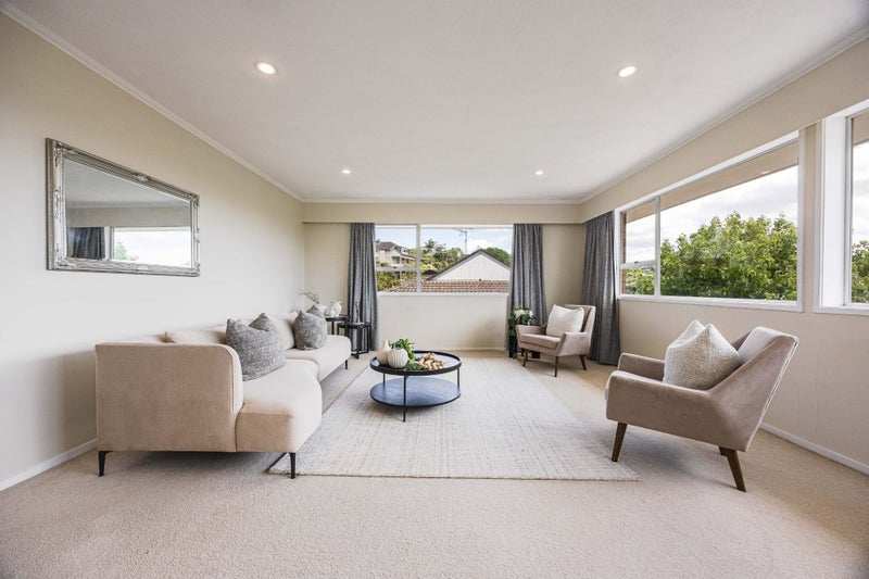 4 Prestige Place, Castor Bay, Auckland - Carousel 2