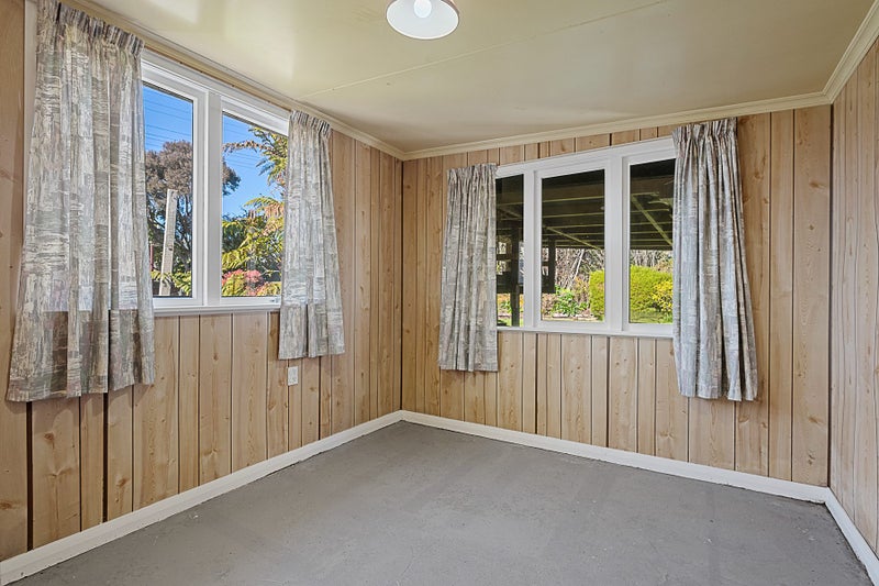 19 Oudenarde Street, Renwick - Carousel 32