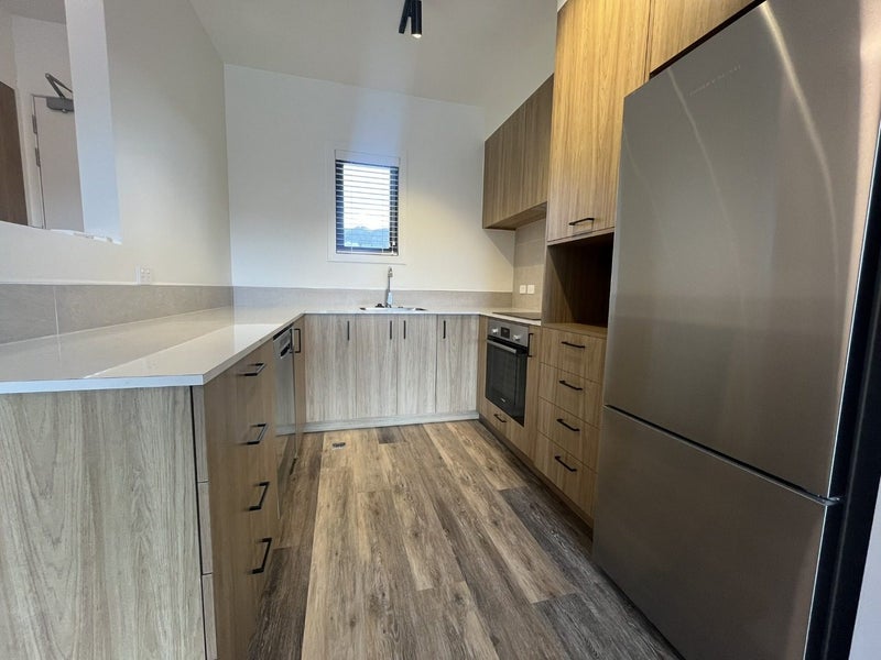 101/94 Cambridge Terrace, Waterloo, Lower Hutt - Carousel 2