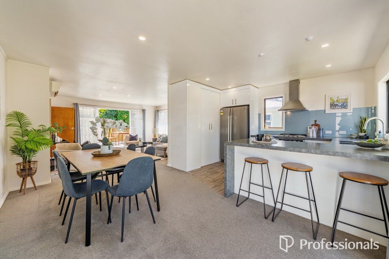 38 Routley Crescent, Elderslea, Upper Hutt - Carousel 2