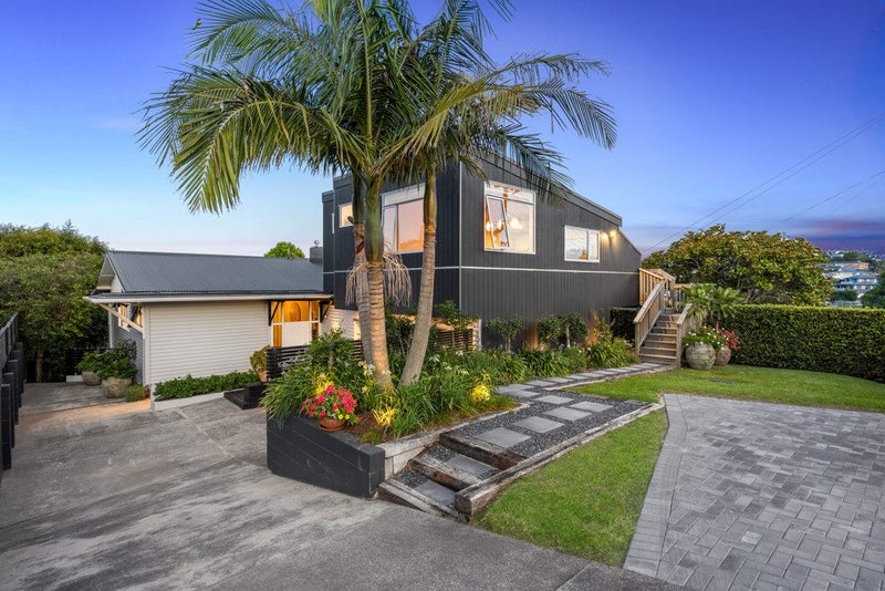 32 Colmar Road, Mellons Bay, Auckland - Carousel 1