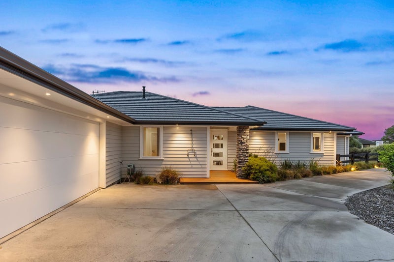 3 Barbaras Way, Waikanae Beach, Waikanae - Carousel 1