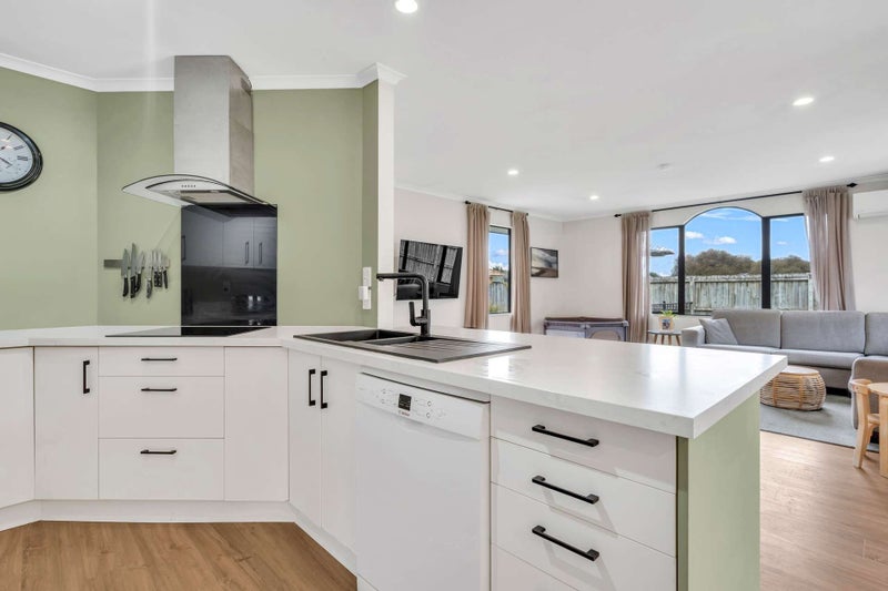 30 Hoult Crescent, Monaco, Nelson - Carousel 2