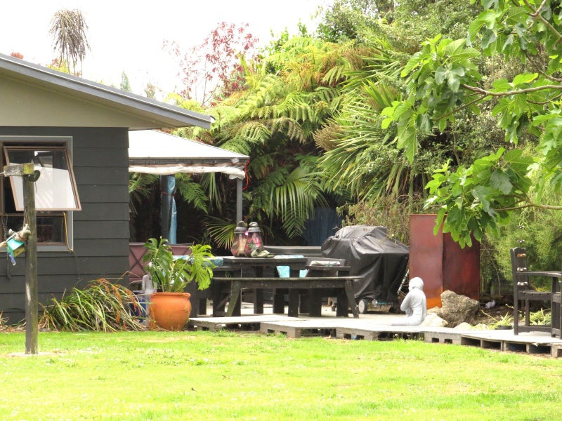 9 Russell Parade North, Frasertown, Wairoa - Carousel 16