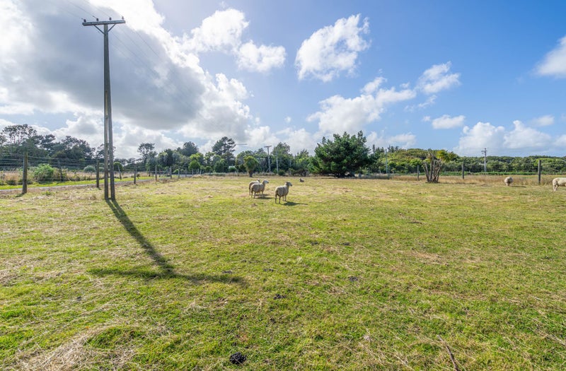 180 Grant Road, Otatara - Carousel 22