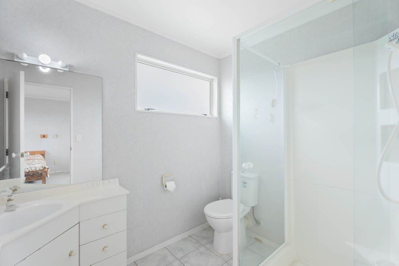 1/19 Ambleside Drive, Northpark, Auckland - Carousel 28