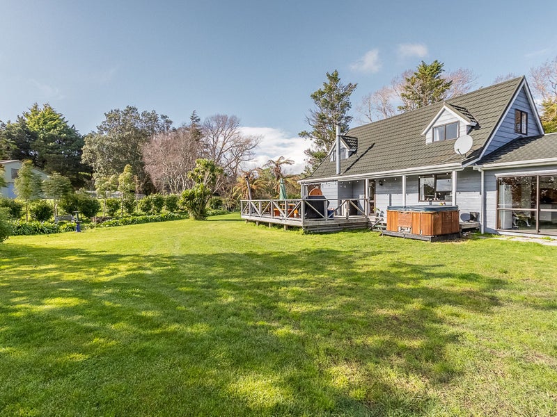 323 Mazengarb Road, Paraparaumu - Carousel 1