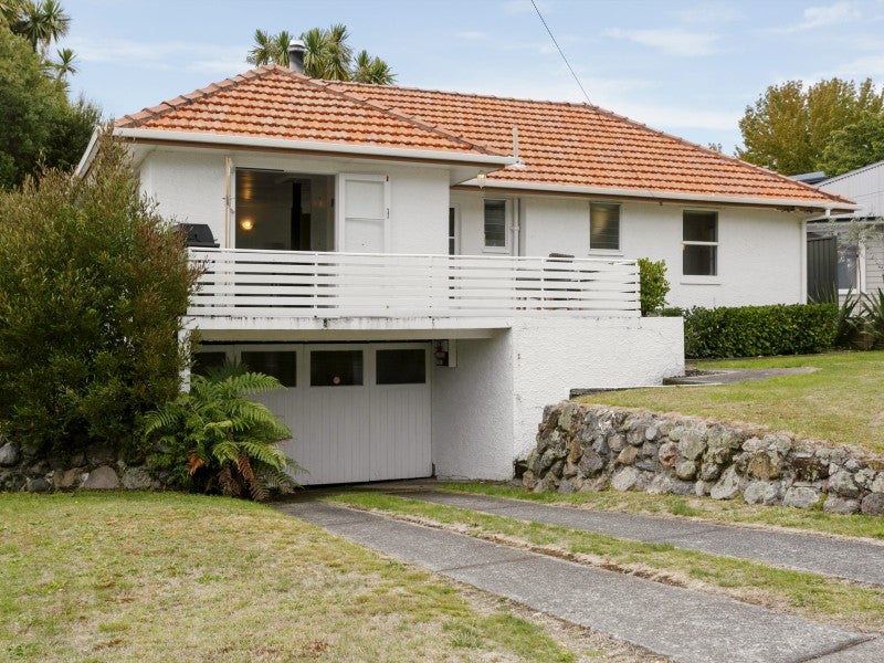 3A Norfolk Road, Waipahihi, Taupo - Carousel 1