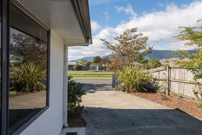 49 Arbor-Lea Avenue, Richmond - Carousel 23