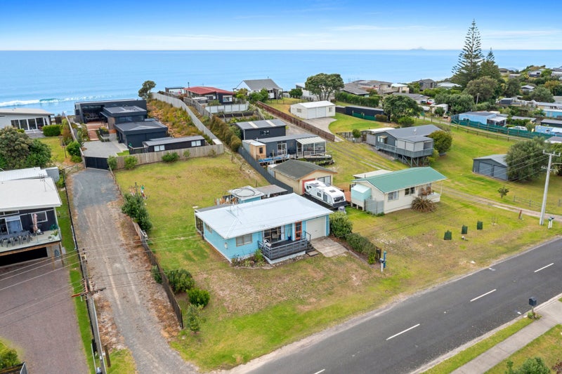 615 Pukehina Parade, Pukehina - Carousel 29