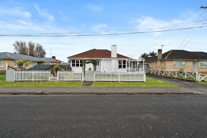 7 Maurice Street, Papakura, Papakura - Carousel 1