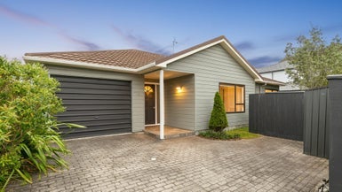 49 Satara Crescent, Khandallah, Wellington - Carousel 1