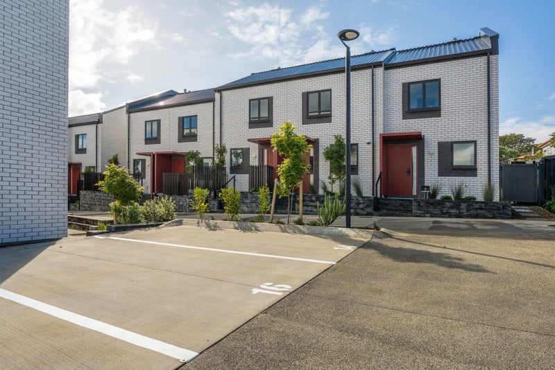 14 Tupuke Lane, Mount Roskill, Auckland - Carousel 23